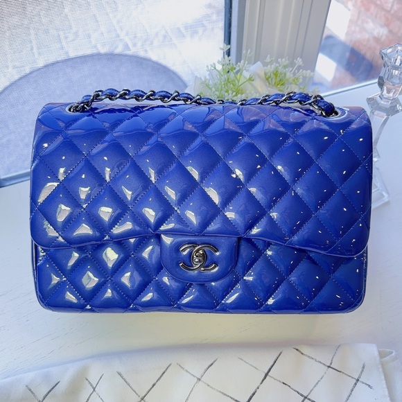 Chanel Jumbo Classic Double Flap Bag in Blue Patent Leather - Picture 1 of 11